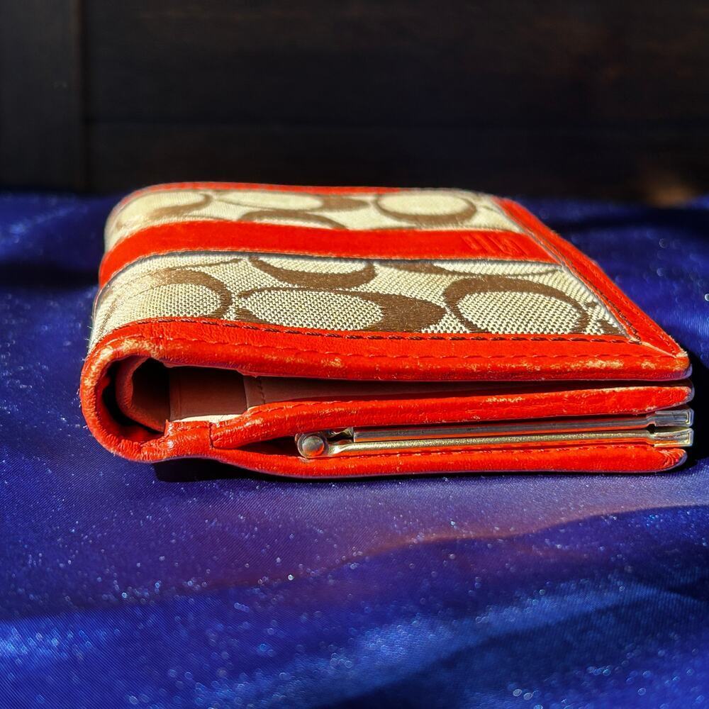 Coach Vintage Signature C Kiss-Lock Wallet, Orange Leather - Picture 6 of 13